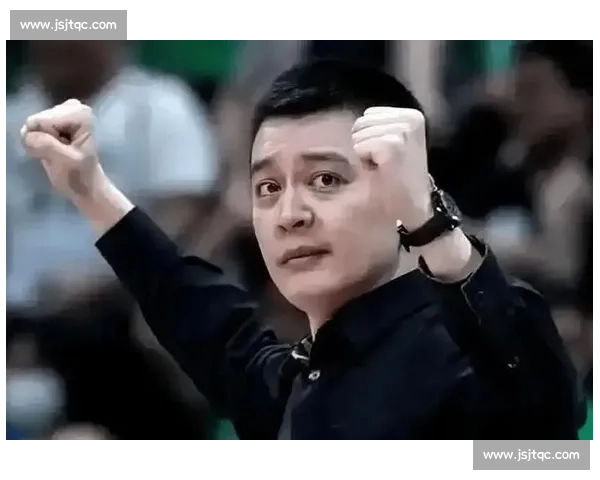 辽宁男篮夏训正式启动!杨鸣治军严苛 + 形象亮眼,弗格离队后内线重建迫在眉睫